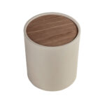 Tavolino rotondo da angolo in noce, noce e legno rivestito in similpelle color sabbia