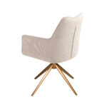 Вращающийся стул из кремовой ткани