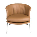 Кресло, обитое коричневой экокожей