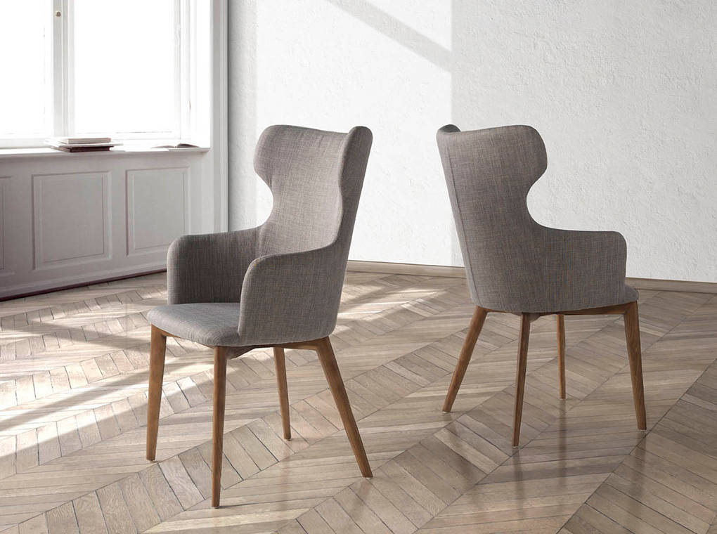 Upholstered chair with structure in Walnut wood color and upholstered in cloth. Upholstered chair with structure in Walnut wood color and upholstered in cloth.