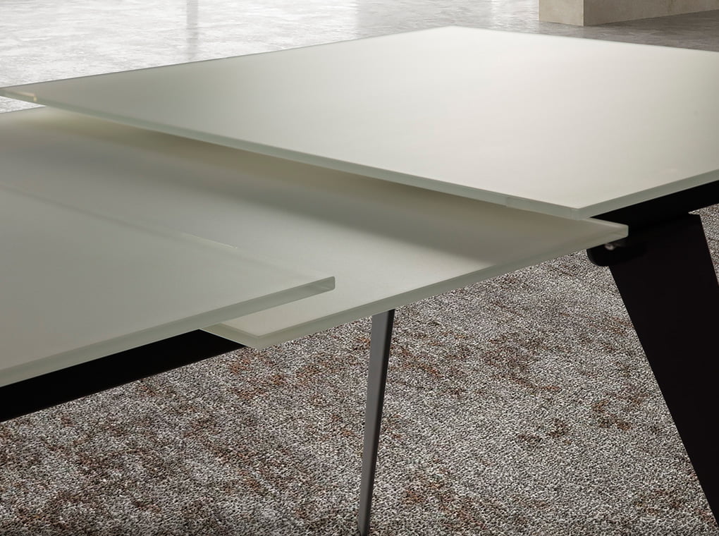 Dining table with extendable center made of stainless steel painted in black Dining table with extendable center made of stainless steel painted in black