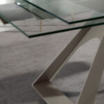 Rectangular extending dining table in tempered glass and taupe grey steel