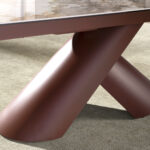 Mesa comedor extensible ovalada barril mármol porcelánico y acero marrón cobrizo