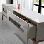 Meuble TV en bois gris et noyer avec éclairage intérieur