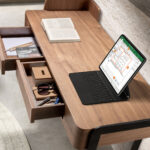 Desk in walnut and black epoxy steel