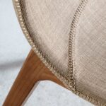 Chaise rembourrée en tissu avec structure couleur noyer
