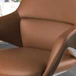 Sedia girevole da ufficio in similpelle marrone