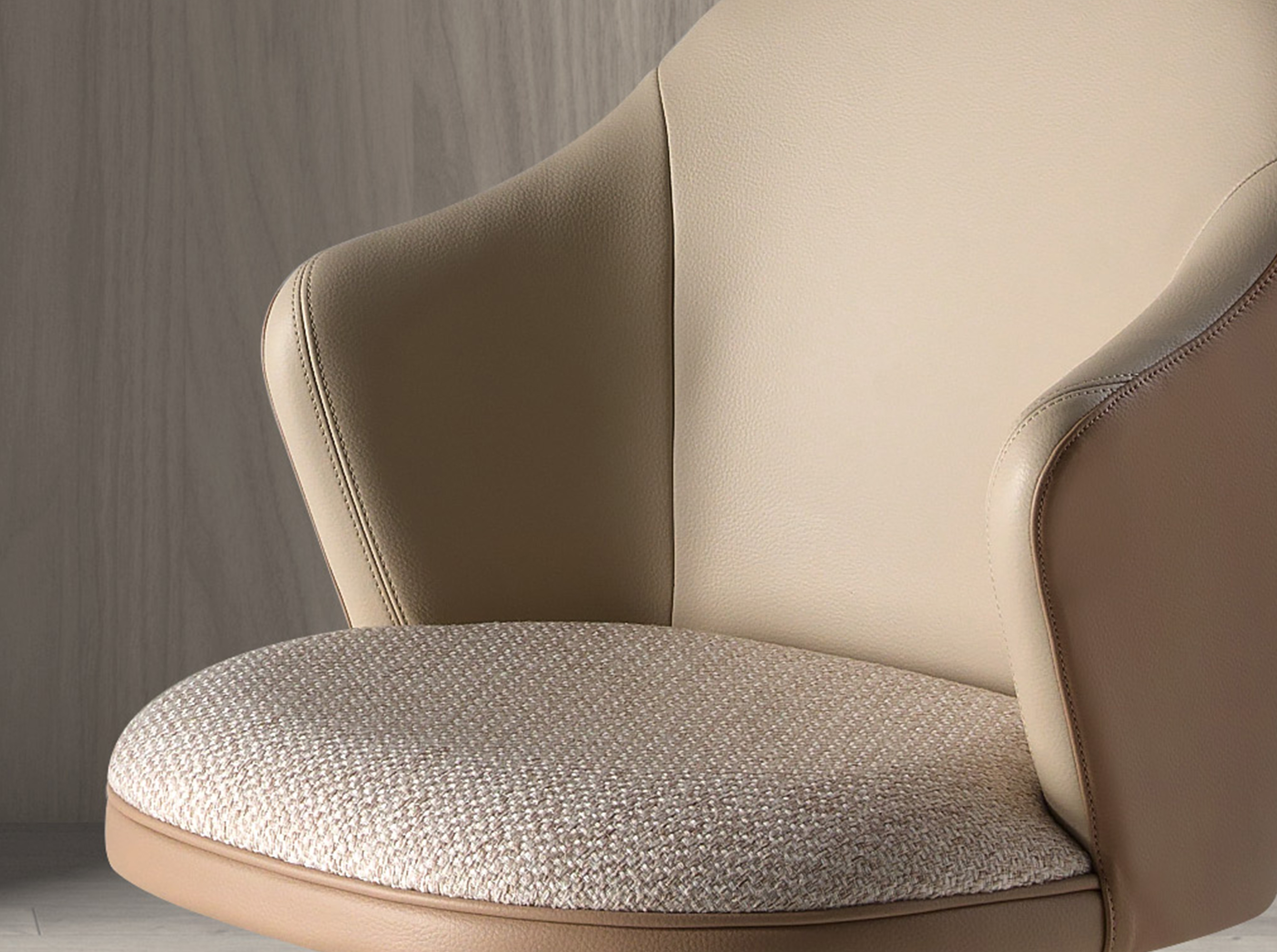 Вращающийся табурет из ткани кремового цвета и коричневой искусственной кожи Вращающийся табурет из ткани кремового цвета и коричневой искусственной кожи