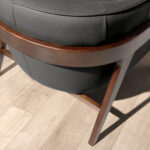 Fauteuil en cuir noir