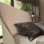 Cama terciopelo color marrón y polipiel color crema