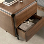 Mesita de noche nogal, wengué y acero negro