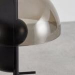 Lámpara sobremesa cristal fumé ámbar y acero negro y blanco con base de acero negro