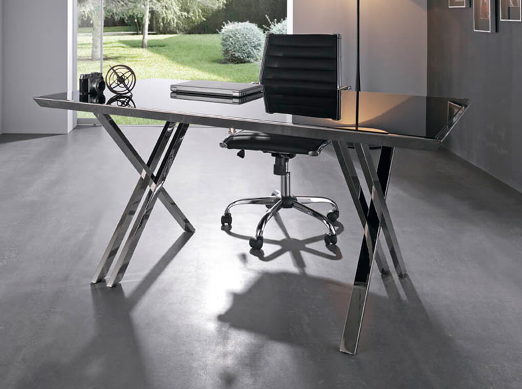 Office desk with stainless steel frame. Office desk with stainless steel frame.