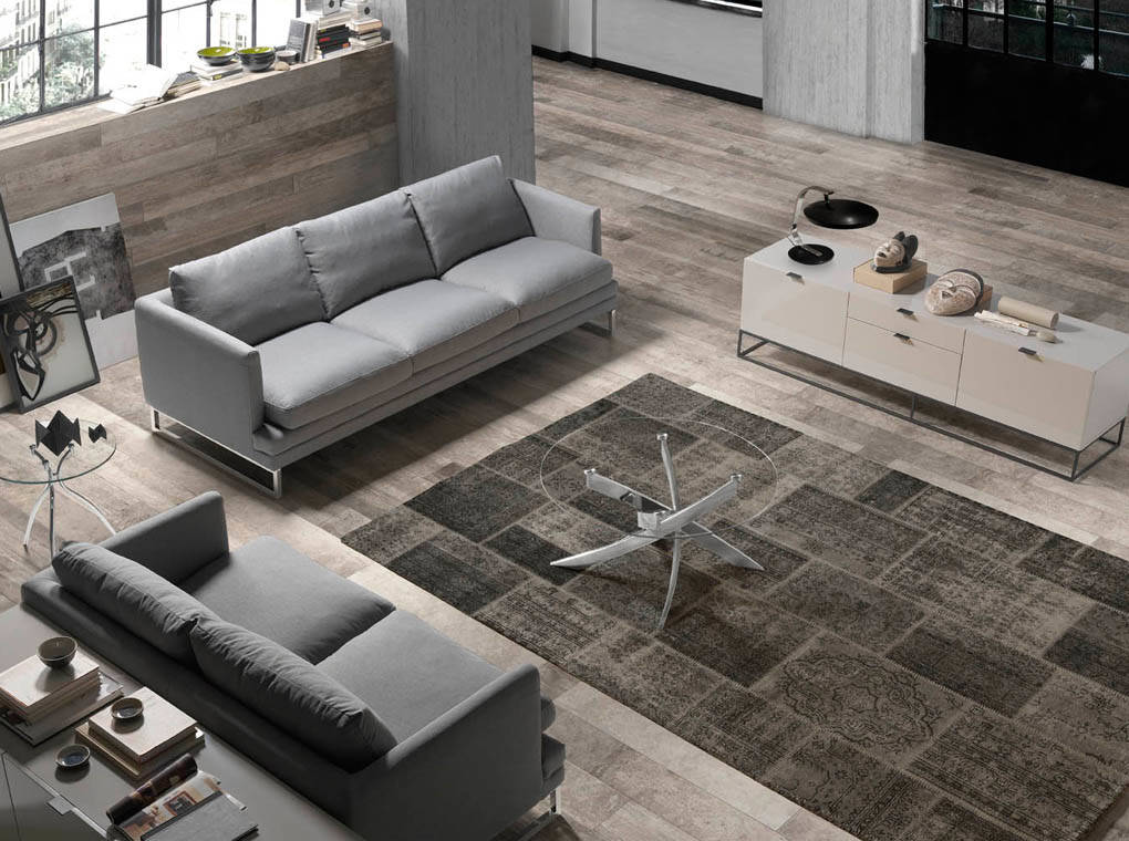 Coffee table with stainless steel base. Coffee table with stainless steel base.