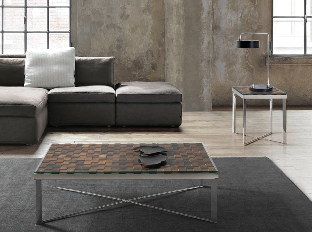 Steel corner table and recycled wooden cover. Steel corner table and recycled wooden cover.