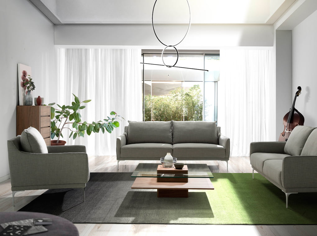 Square coffee table in tempered glass and Walnut wood Square coffee table in tempered glass and Walnut wood