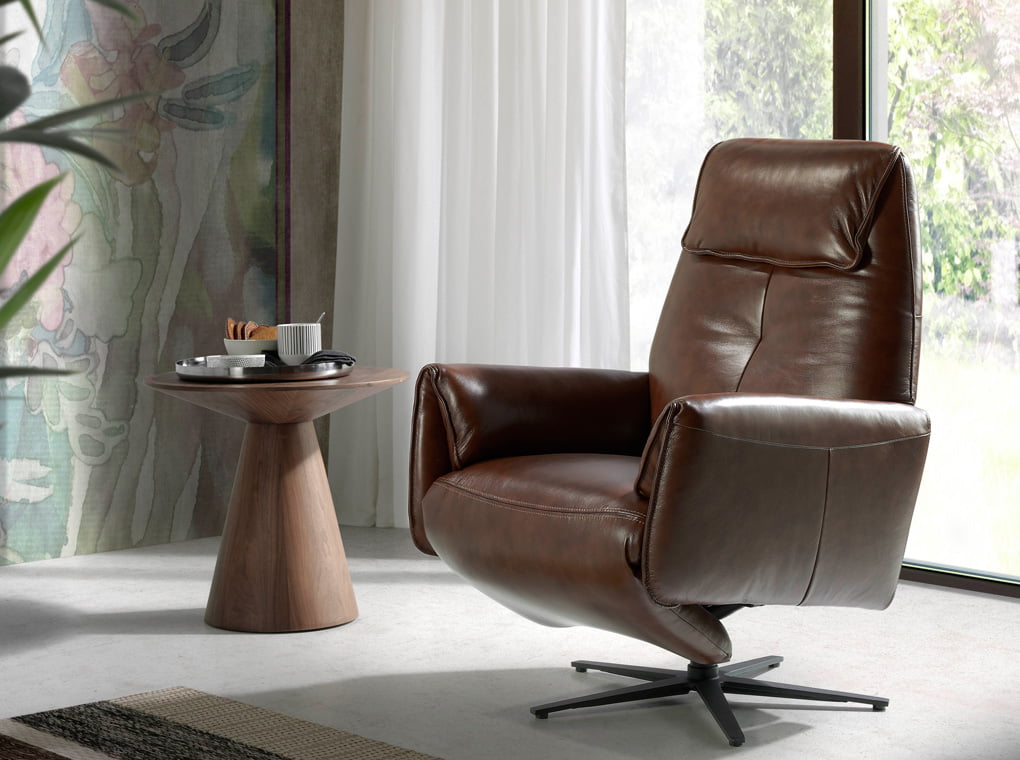 Swivel double relax armchair upholstered in leather Swivel double relax armchair upholstered in leather
