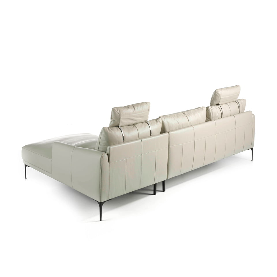 Chaise longue sofa upholstered in leather Chaise longue sofa upholstered in leather