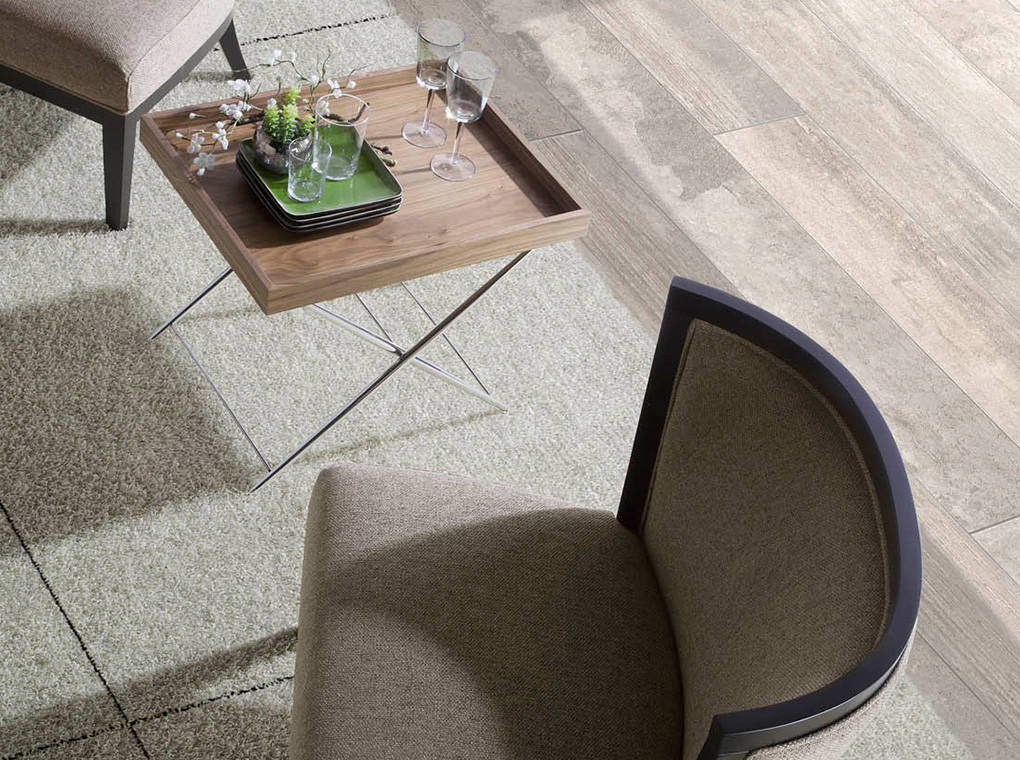 Corner table in Walnut wood and chromed steel Corner table in Walnut wood and chromed steel