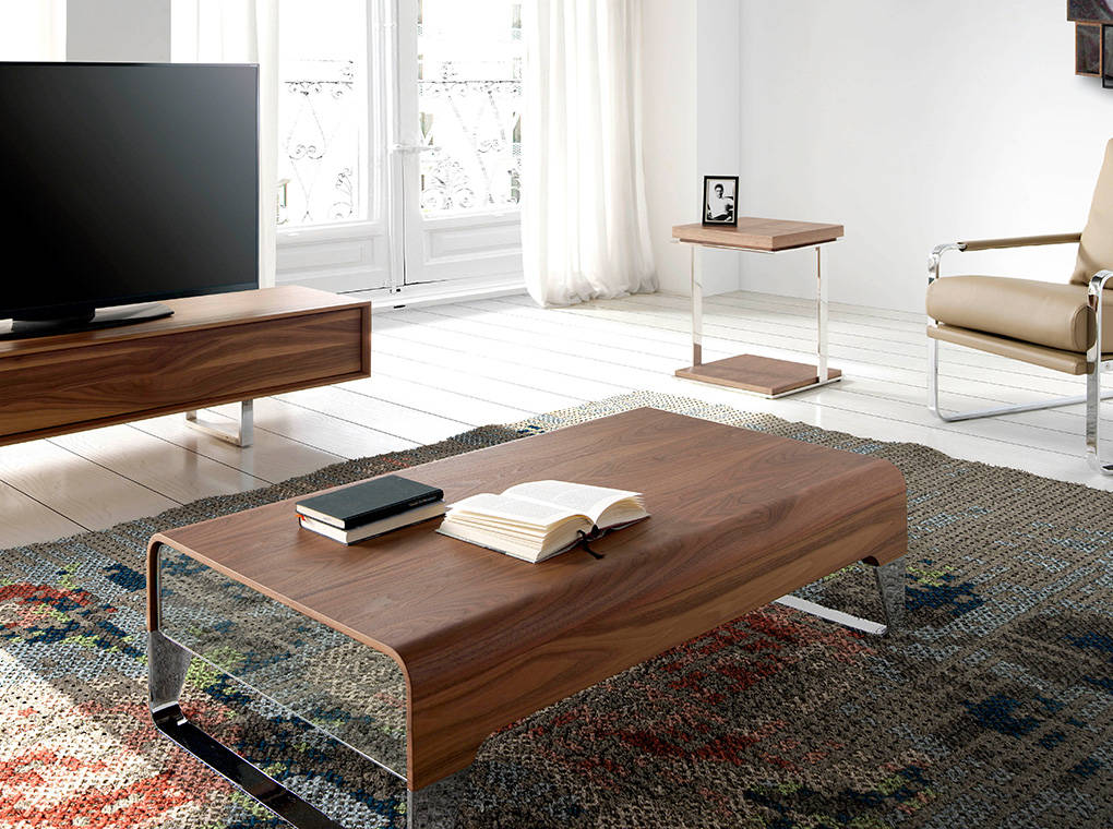 Walnut wood and chrome steel corner table Walnut wood and chrome steel corner table
