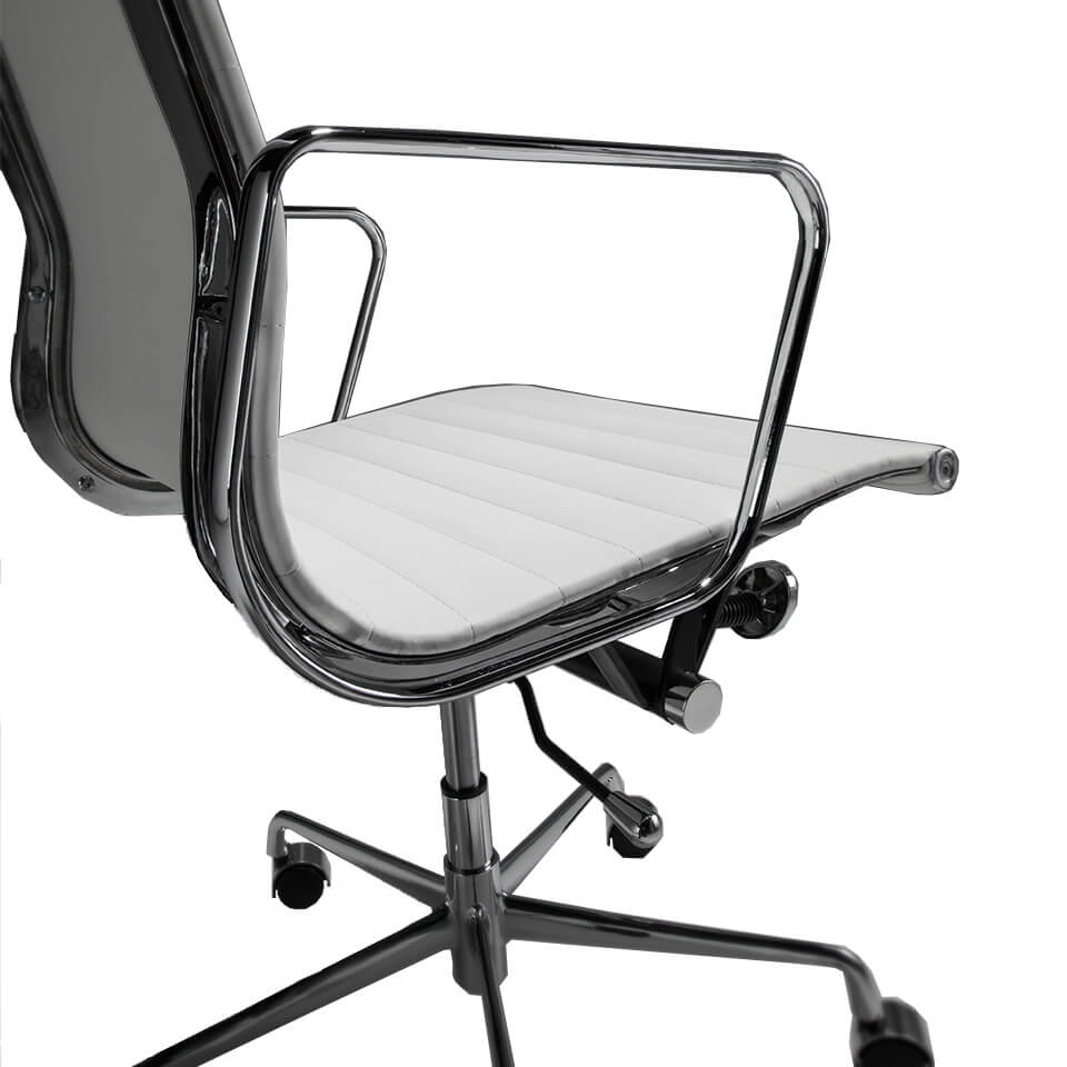 Office armchair upholstered in white leatherette Office armchair upholstered in white leatherette