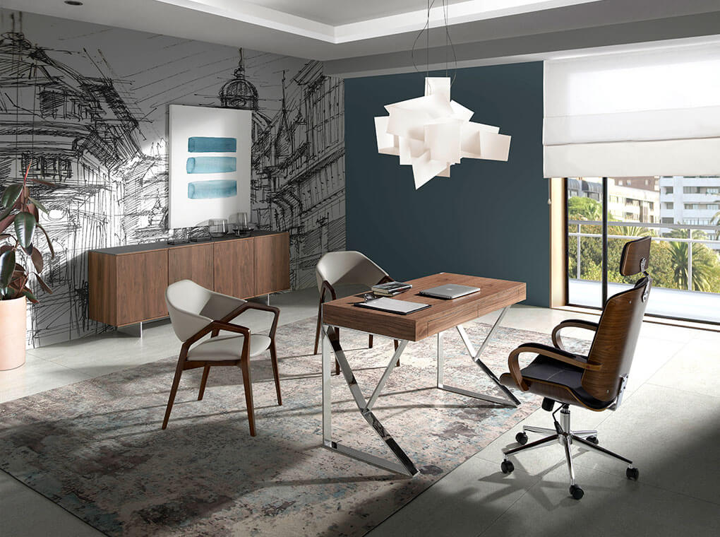 Office armchair upholstered in black leatherette Office armchair upholstered in black leatherette