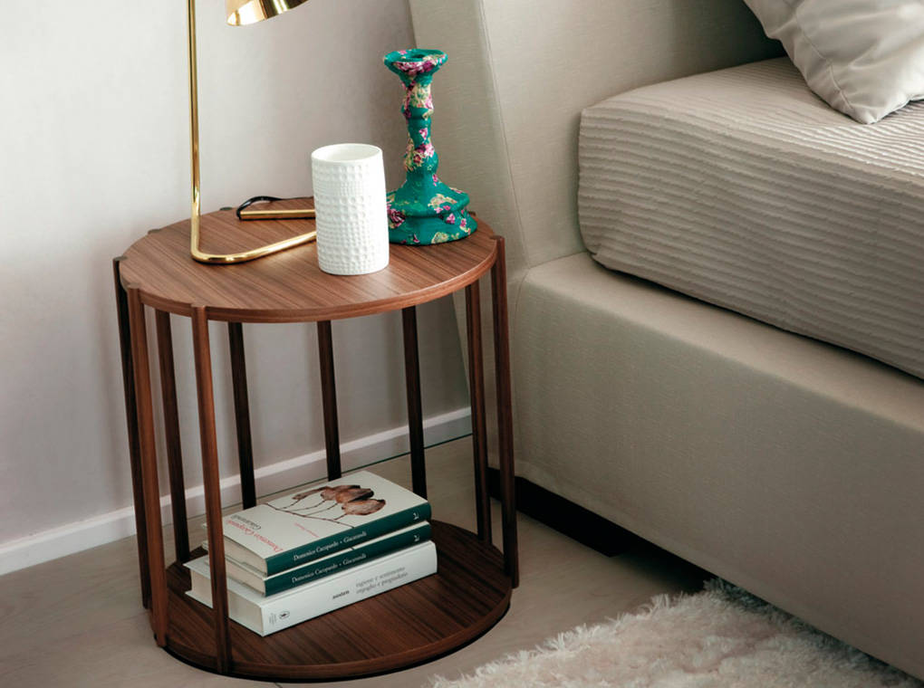 Walnut round wood corner table Walnut round wood corner table