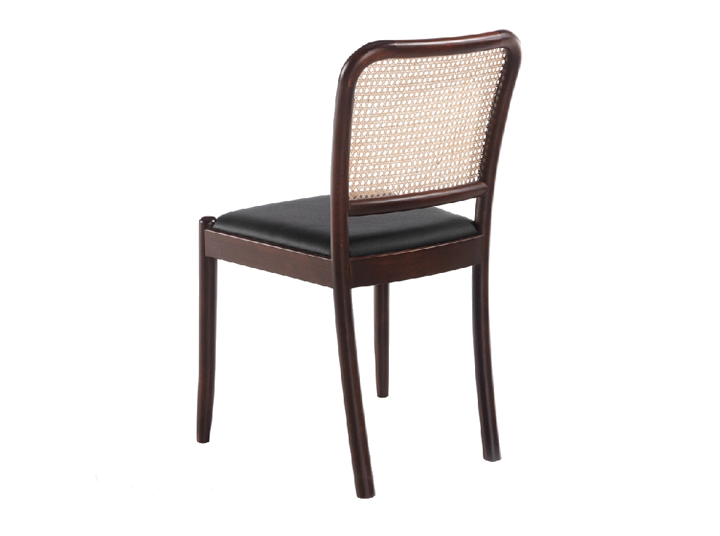 Stuhl aus Kunstleder mit Rattan-Rückenlehne und Beinen aus Walnussholz