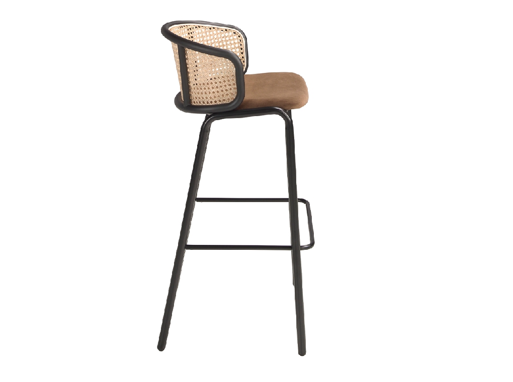 Hocker aus braunem Samt und Rattan