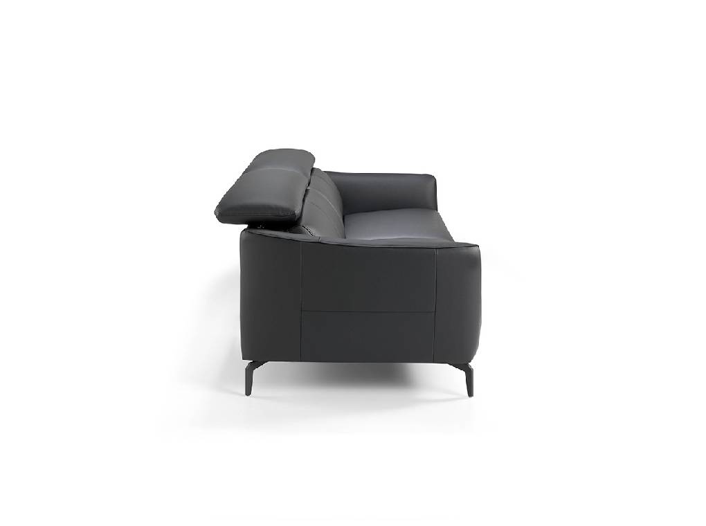 2-seater sofa upholstered in leather with black steel legs 2-seater sofa upholstered in leather with black steel legs