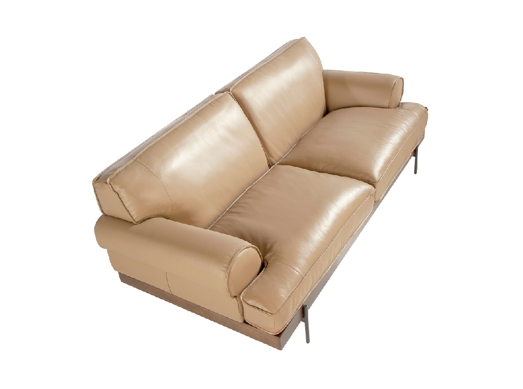 3-seater sofa upholstered in leather with black epoxy steel legs