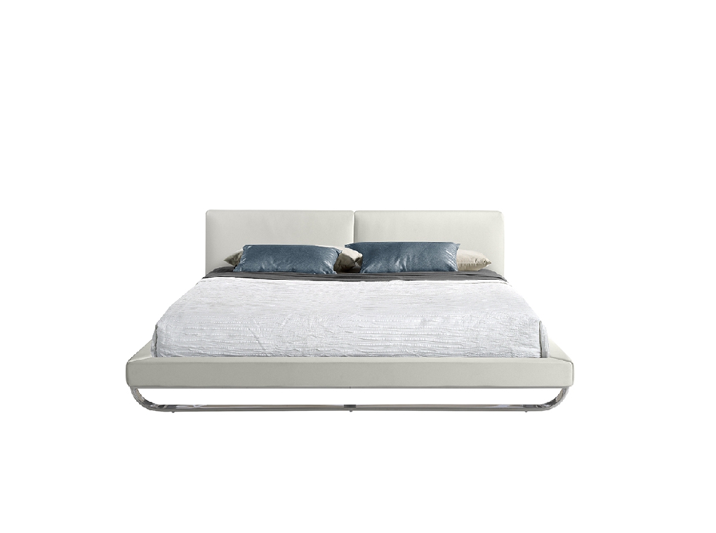 Letto rivestito in similpelle con gambe in acciaio lucido