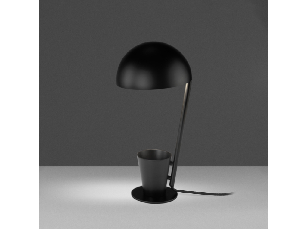 Table lamp in black steel