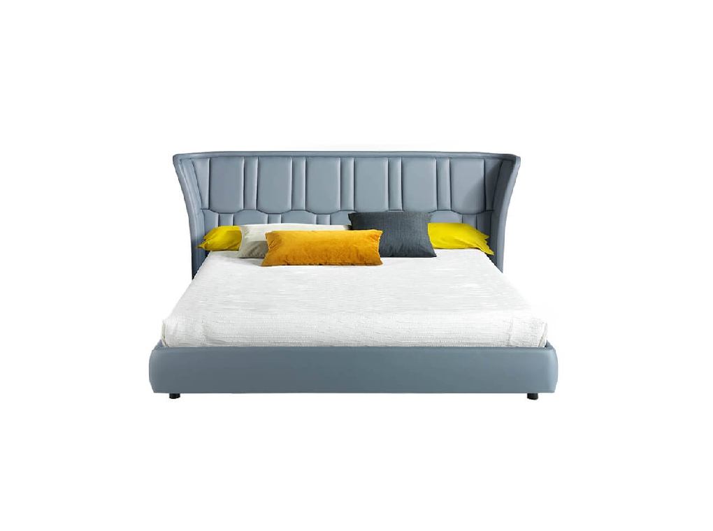 Letto rivestito in similpelle con struttura in acciaio nero