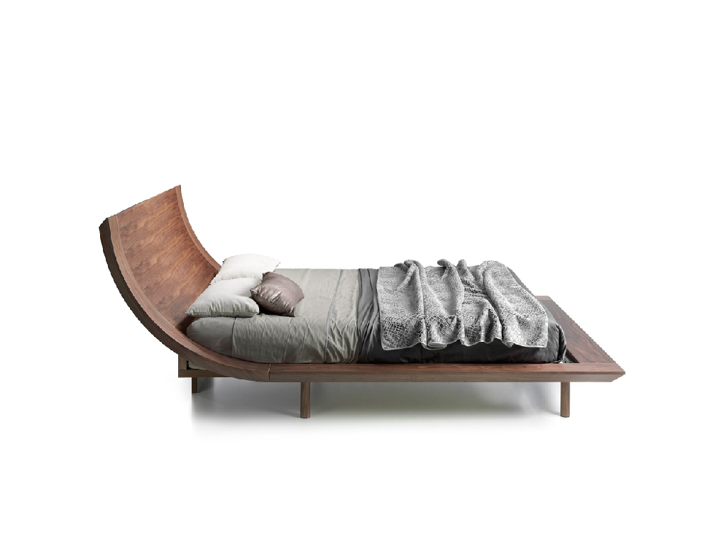 Wooden bed veneered in Nogal Wooden bed veneered in Nogal