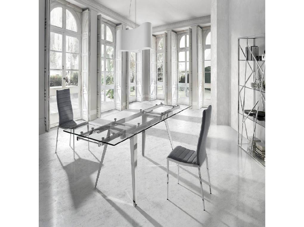 Extendable dining table in tempered glass and chromed steel Extendable dining table in tempered glass and chromed steel