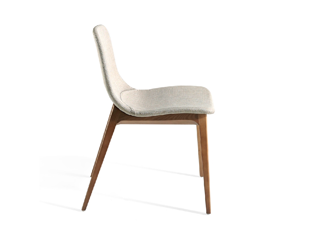 Chair upholstered in fabric with structure in Walnut color