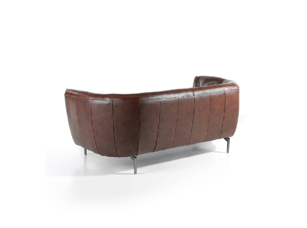 2-seater sofa upholstered in tufted leather 2-seater sofa upholstered in tufted leather