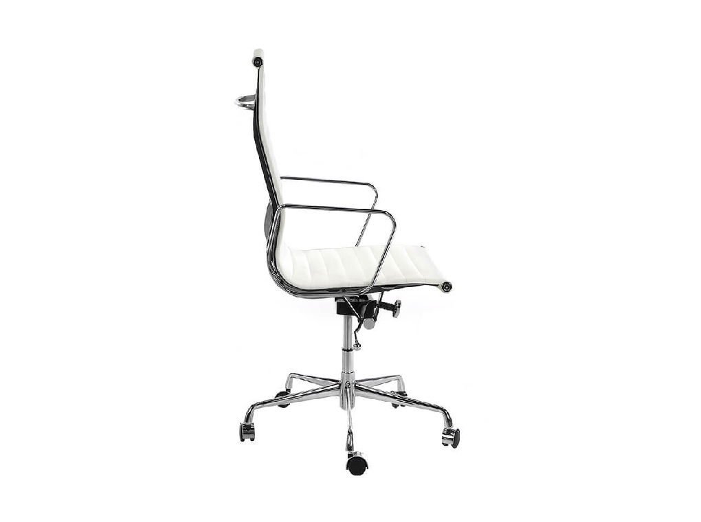 Office armchair upholstered in white leatherette Office armchair upholstered in white leatherette
