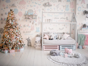 arbol navideño en la habitación infantil angel cerdá