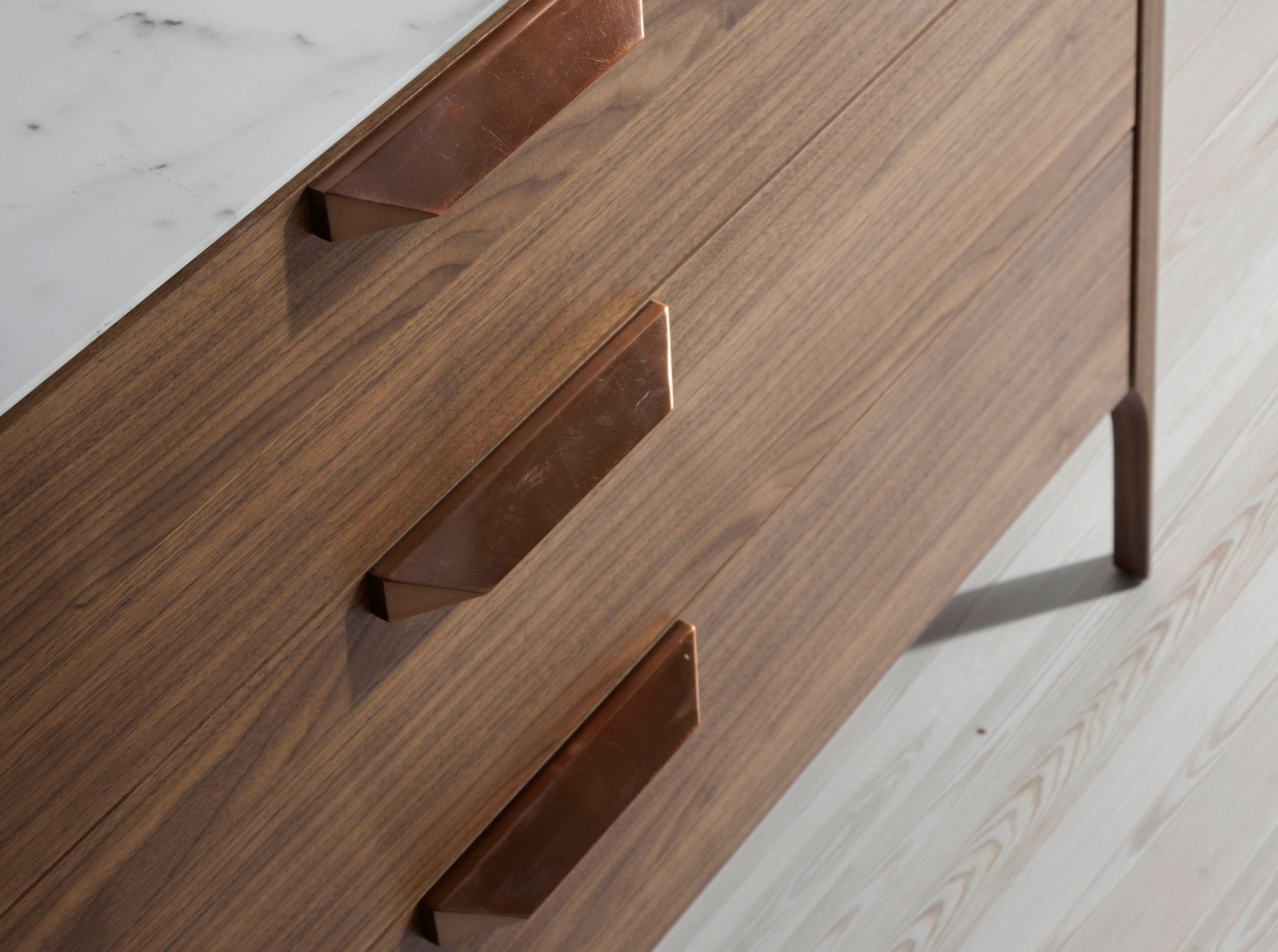 D_7044-comoda-nogal-chest-of-drawers-angel-cerda_D1