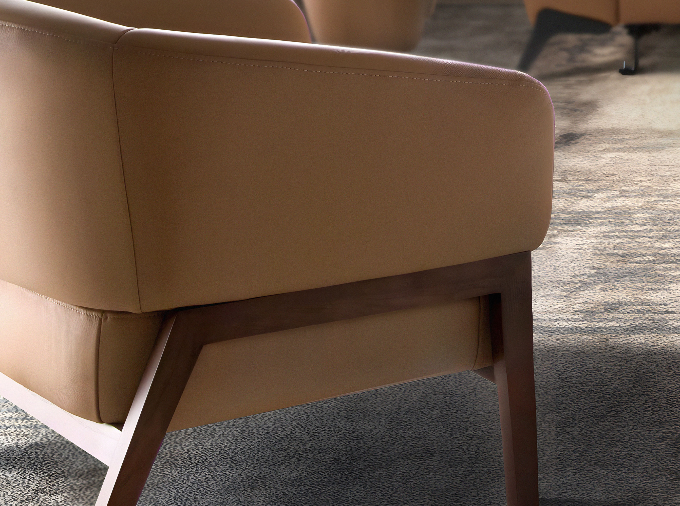 D_5189-sillon-piel-armchair-angel-cerda_D1