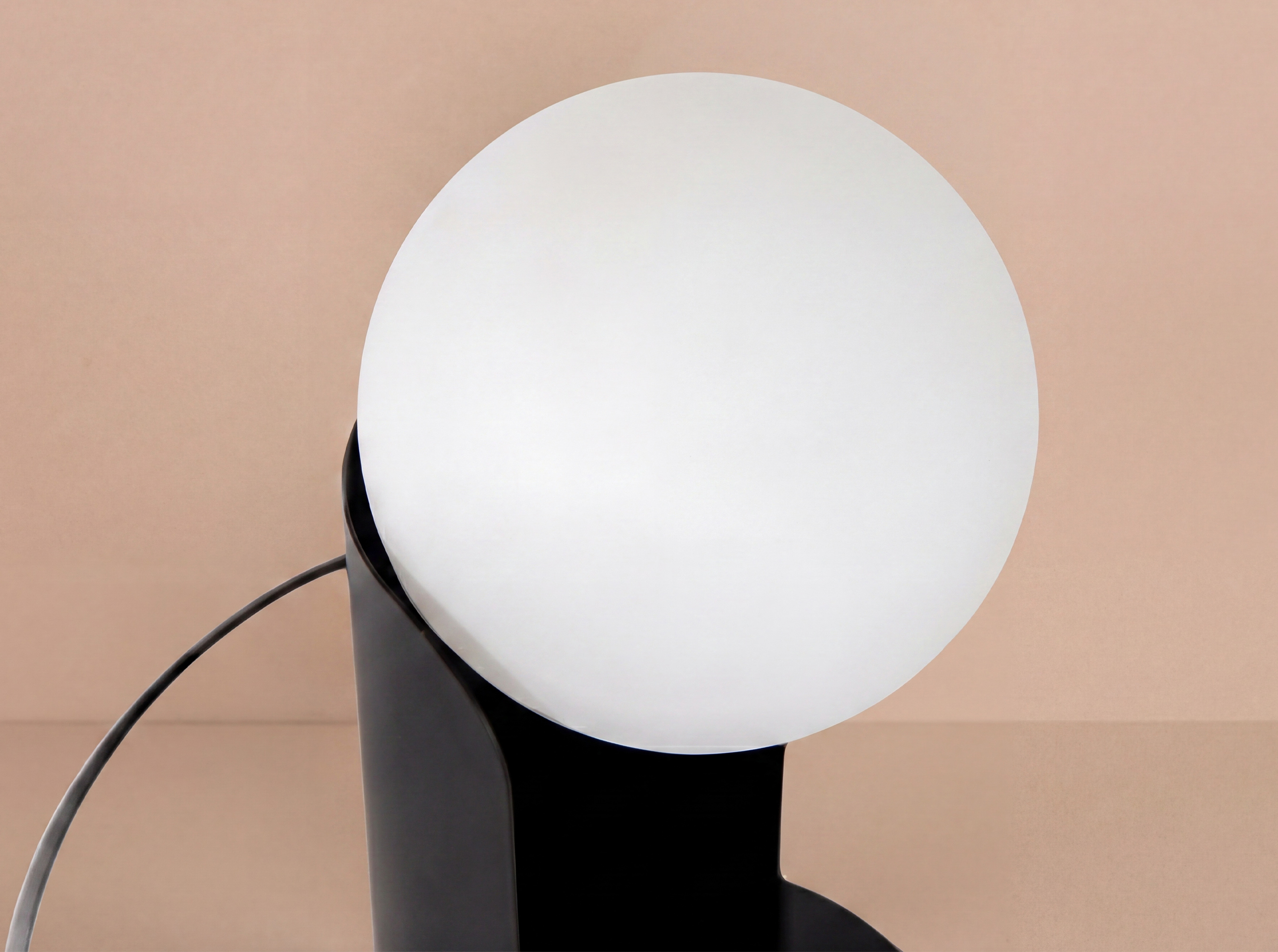 D_8091-lampara-sobremesa-acero-table-lamp-angel-cerda_D1