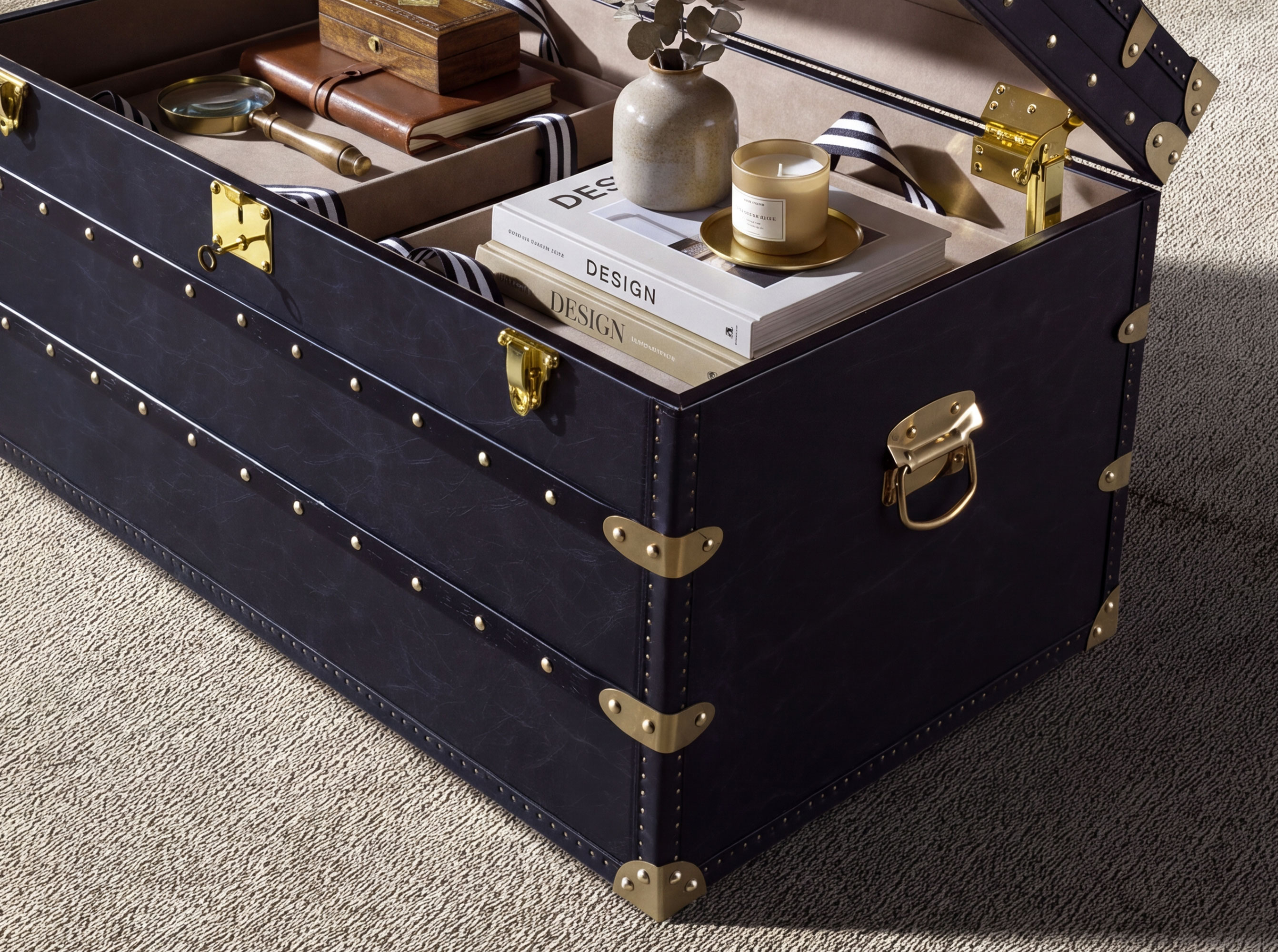 D_5159-baul-piel-trunk-angel-cerda_D1